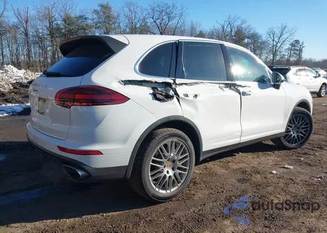 2018 Porsche Cayenne z USA, uszkodzony, nr VIN WP1AA2A26JKA00859